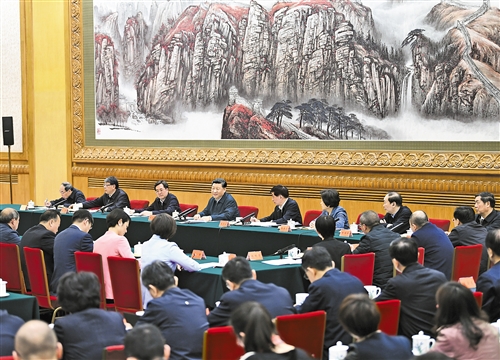 習(xí)近平主持召開學(xué)校思想政治理論課教師座談會(huì)強(qiáng)調(diào)  用新時(shí)代中國特色社會(huì)主義思想鑄魂育人 貫徹黨的教育方針落實(shí)立德樹人根本任務(wù)  王滬寧出席 