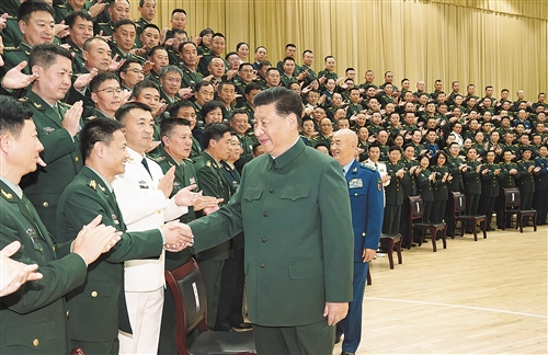 習(xí)近平分別接見聯(lián)勤保障部隊(duì)第一次黨代會(huì)代表、駐湖北部隊(duì)副師職以上領(lǐng)導(dǎo)干部和團(tuán)級(jí)單位主官