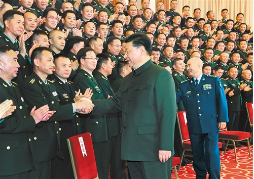 習(xí)近平春節(jié)前夕視察看望駐云南部隊(duì)  向全體人民解放軍指戰(zhàn)員武警部隊(duì)官兵民兵預(yù)備役人員致以新春祝福 