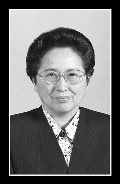 著名的社會(huì)活動(dòng)家，中國(guó)國(guó)民黨革命委員會(huì)的杰出領(lǐng)導(dǎo)人，中國(guó)共產(chǎn)黨的親密朋友  何魯麗同志逝世 