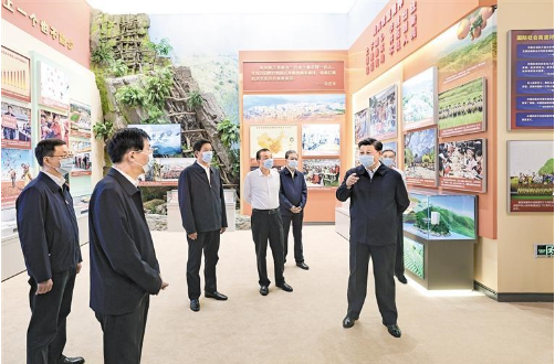習近平在參觀“奮進新時代”主題成就展時強調 踔厲奮發勇毅前行團結奮斗 奪取中國特色社會主義新勝利  李克強栗戰書汪洋王滬寧趙樂際韓正參觀展覽