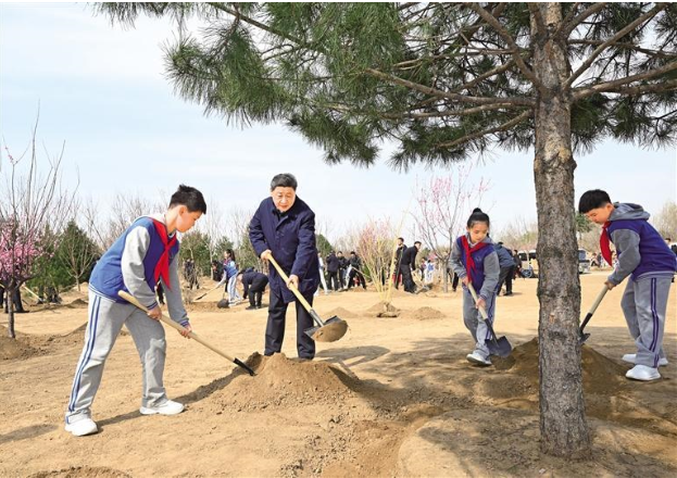 習近平在參加首都義務植樹活動時強調 匯聚共建美麗中國磅礴力量 讓祖國大地更加綠意盎然生機勃發  李強趙樂際王滬寧蔡奇丁薛祥李希韓正參加 